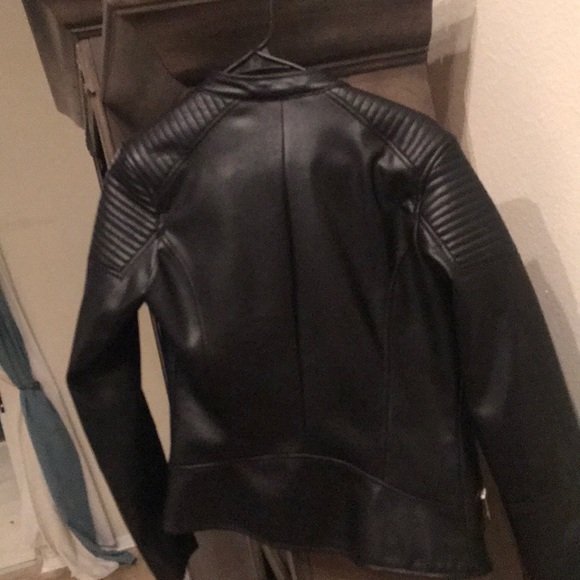 Black leather jacket - Picture 5 of 7